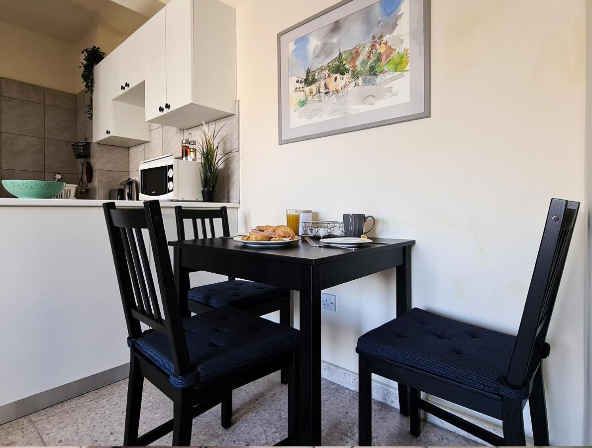 Lisa'S Apartment - Margarita Gardens Paphos Ngoại thất bức ảnh